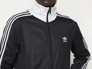 Adidas foto 2