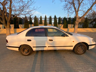 Toyota Carina foto 4