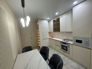 Apartament cu 3 camere, 81 m², Centru, Chișinău foto 3