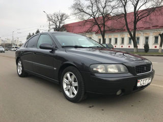 Volvo S60 foto 1