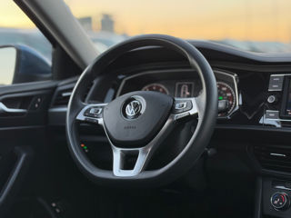 Volkswagen Jetta foto 8