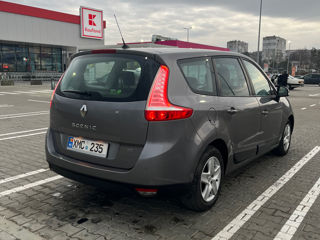 Renault Grand Scenic foto 3