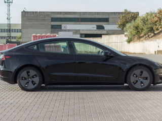 Tesla Model 3 foto 4