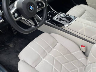 BMW 7 Series foto 11