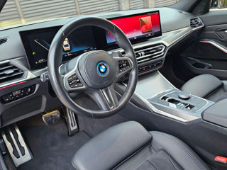 BMW 3 Series foto 8