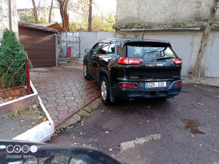 Jeep Cherokee foto 5