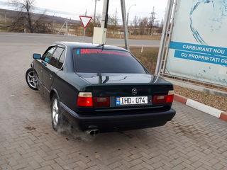 BMW 5 Series foto 3