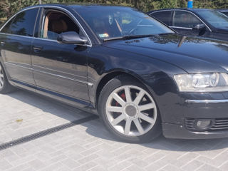 Audi A8 foto 7