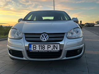 Volkswagen Jetta foto 4