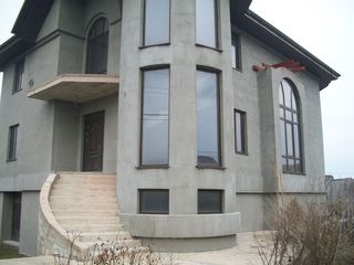 Casa 3 etaje-Cricova,6ari,365 m2-99000 euro foto 4