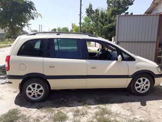 Opel Zafira foto 4