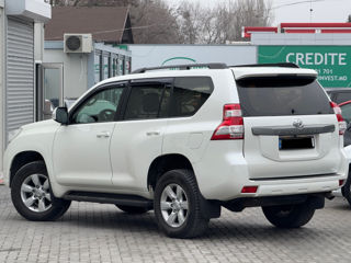 Toyota Land Cruiser Prado foto 3