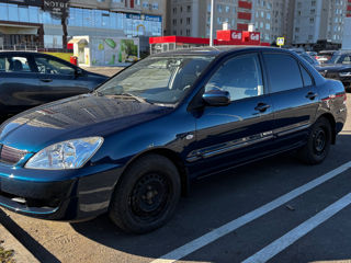 Mitsubishi Lancer foto 2