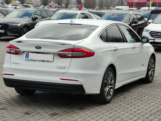 Ford Fusion foto 3