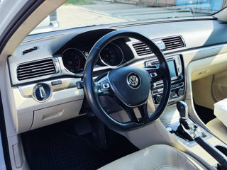 Volkswagen Passat foto 1