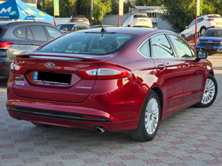 Ford Fusion foto 3