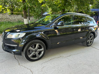 Audi Q7 foto 0