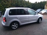 Volkswagen Touran foto 2