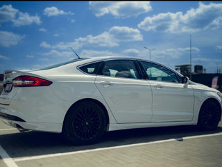 Ford Fusion foto 3