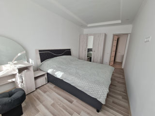 Apartament cu 4 camere, 100 m², Centru, Chișinău foto 1