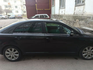 Toyota Avensis foto 5