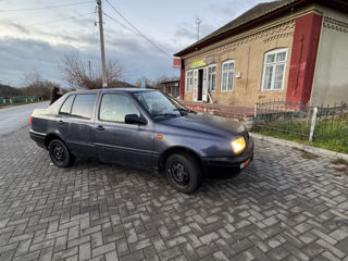 Volkswagen Vento foto 3