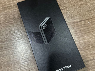 Samsung ZFlip 6 256 GB Silver Shadow Sigilat