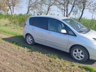 Toyota Corolla Verso foto 2