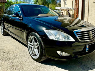 Mercedes S-Class foto 1