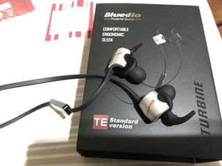 Bluetooth Беспроводные спорт наушники BLuedio TE ,новые в упаковке . foto 8