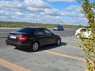 Mercedes C-Class foto 2