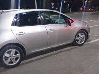 Toyota Auris foto 2