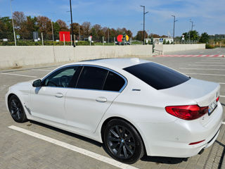 BMW 5 Series foto 4