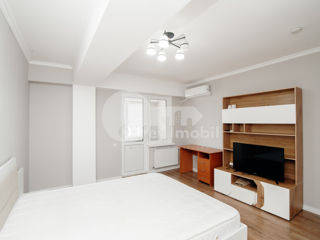 Apartament cu 2 camere, 82 m², Centru, Chișinău foto 2