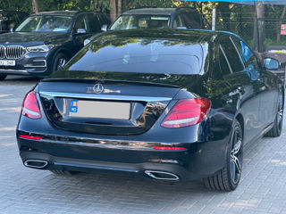 Mercedes E-Class foto 3