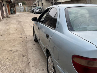 Nissan Almera foto 6