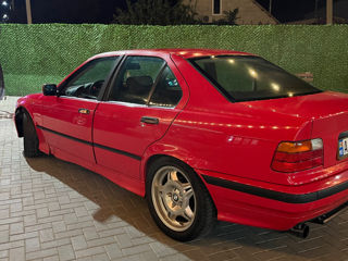 BMW 3 Series foto 2