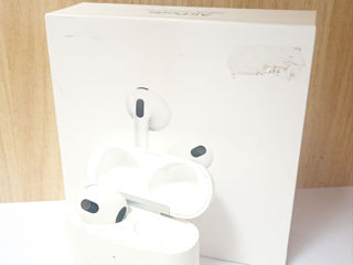 Apple AirPods 3. Pret 1990 lei