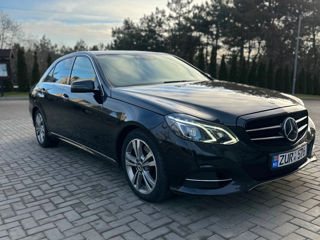 Mercedes E-Class foto 2