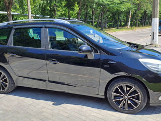 Renault Grand Scenic foto 2