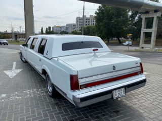 Lincoln Town Car foto 2