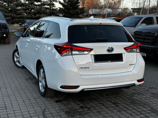 Toyota Auris foto 4