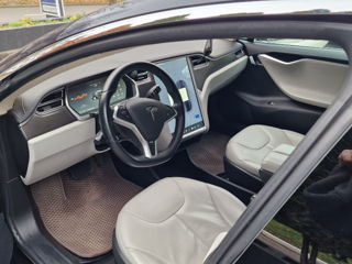 Tesla Model S foto 8