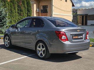 Chevrolet Aveo foto 4