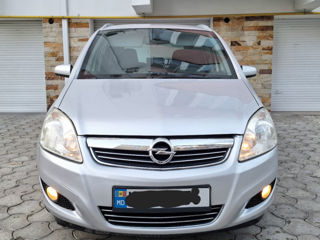 Opel Zafira foto 2