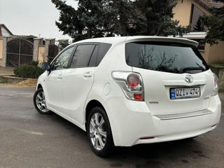 Toyota Verso foto 4