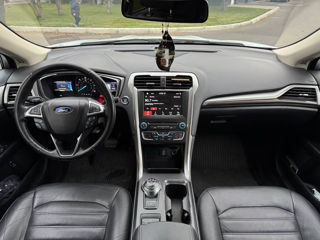 Ford Fusion foto 4