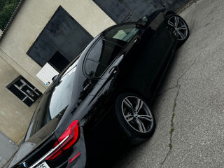 BMW 7 Series foto 4