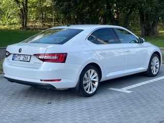 Skoda Superb foto 3