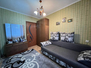 Apartament cu 3 camere, 53 m², Buiucani, Chișinău foto 4